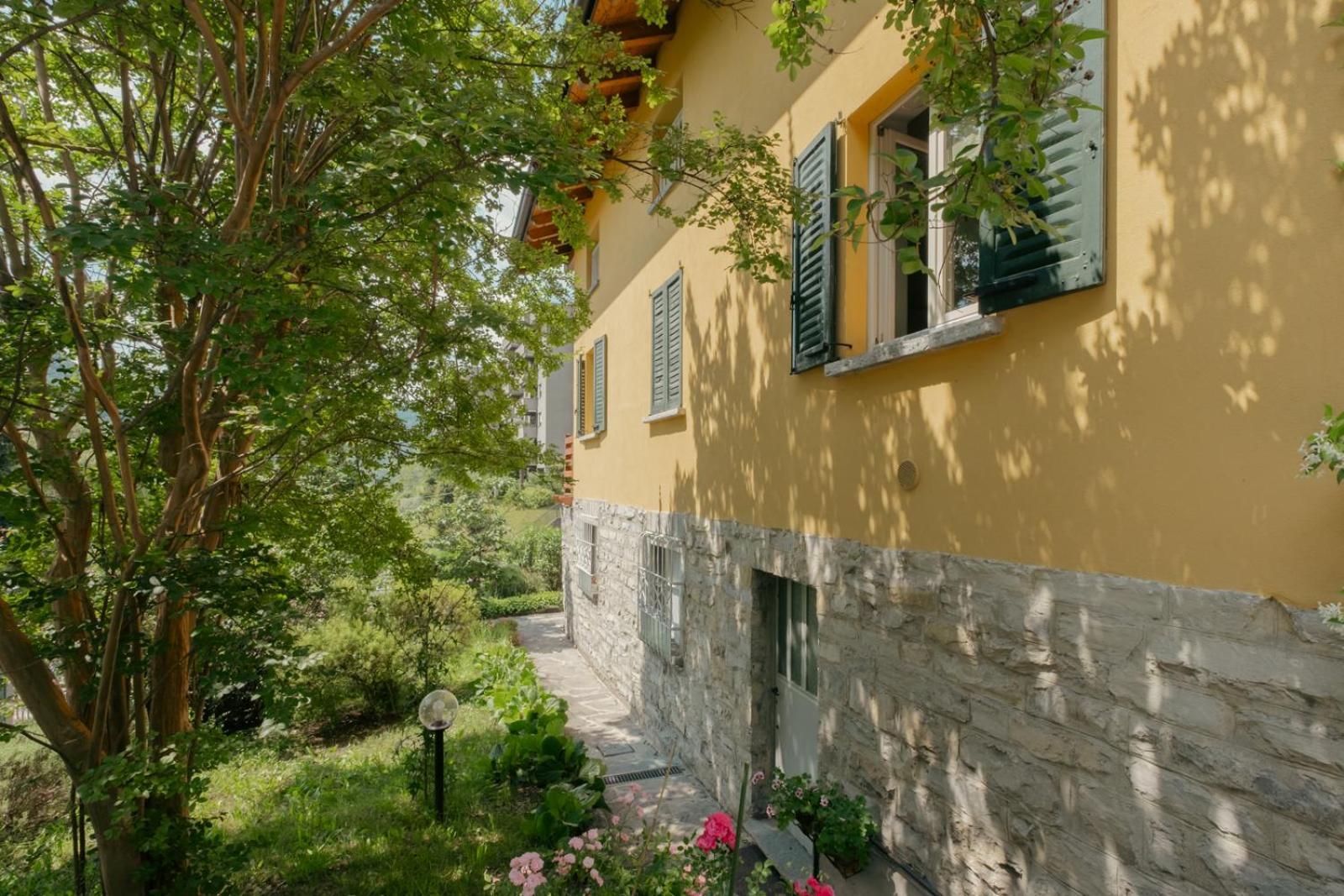 A Casa Di Maria Bed & Breakfast Como Eksteriør bilde